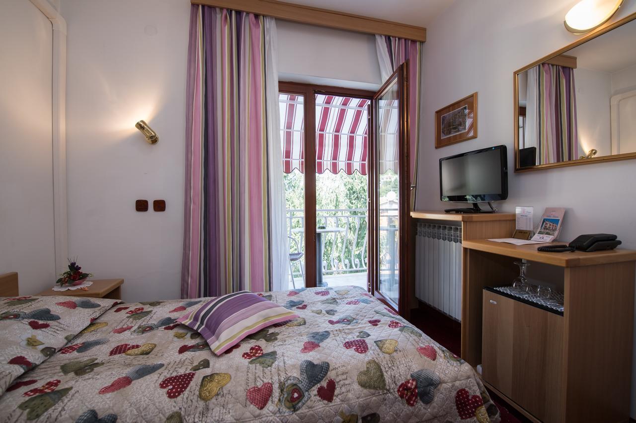 Bed & Breakfast Villa Klara Icici Exterior photo